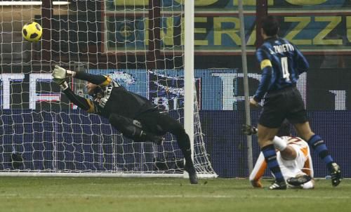 2011-02-062011-02-06t204342z_01_mln109_rtridsp_3_soccer-italy_reuters