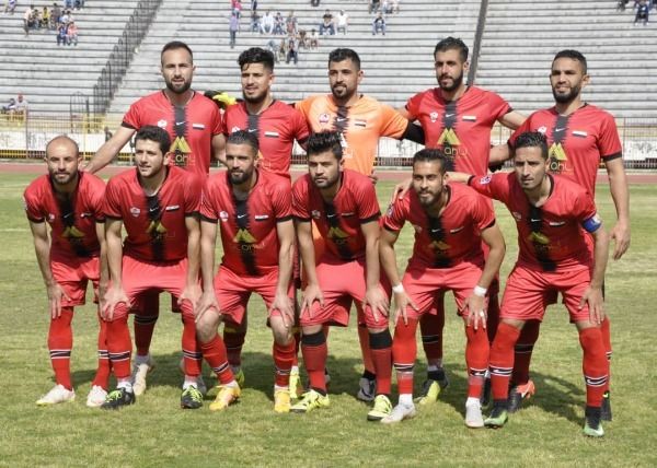 لاعبو الوثبة 