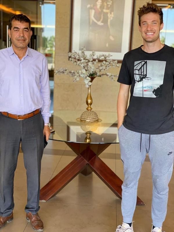 أبو حماد ورافايل