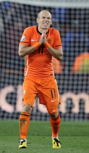 2010-07-11t213206z_01_wcp339_rtridsp_3_soccer-world_reuters