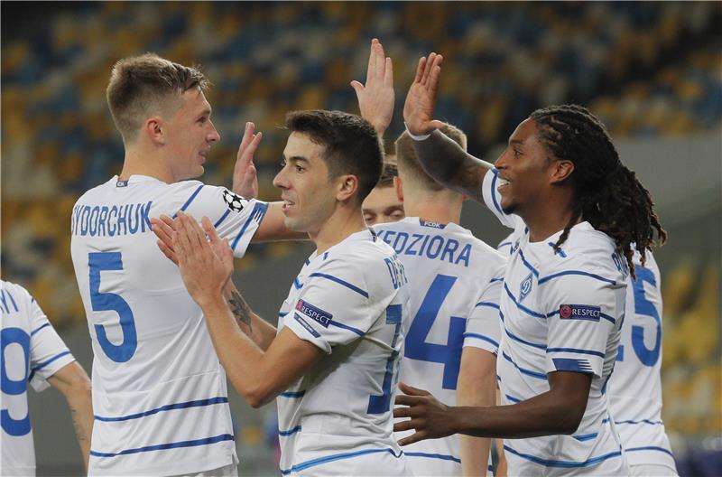 من لقاء دينامو كييف وجينت