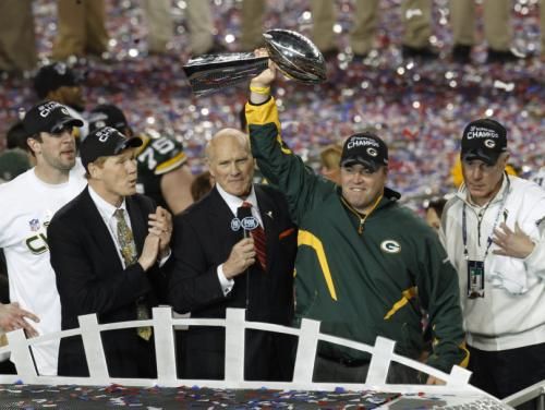 2011-02-072011-02-07t032931z_01_sbp579_rtridsp_3_nfl-superbowl_reuters