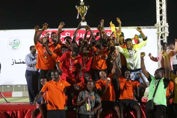 تتويج المريخ بدوري 2018