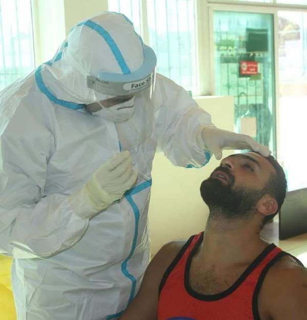 من فحوصات لاعبي الوحدات