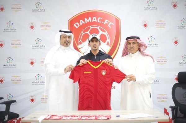 من تقديم اللاعب