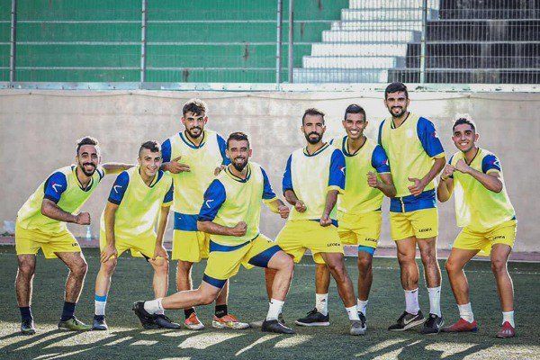  لاعبو شباب الخليل في التدريبات