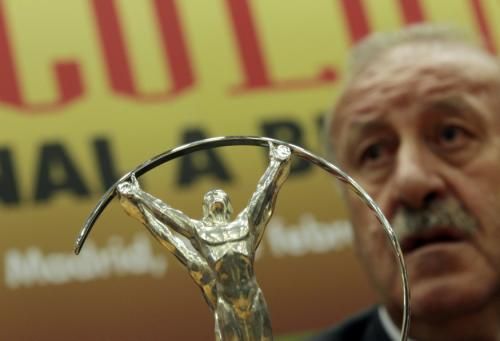 2011-02-082011-02-08t140903z_01_svp101_rtridsp_3_soccer-friendly-spain_reuters