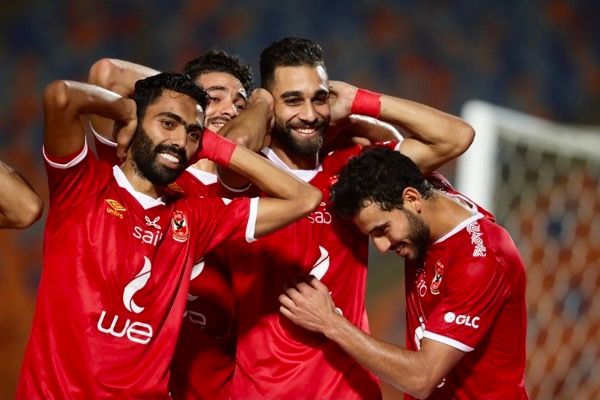 لاعبو الأهلي 