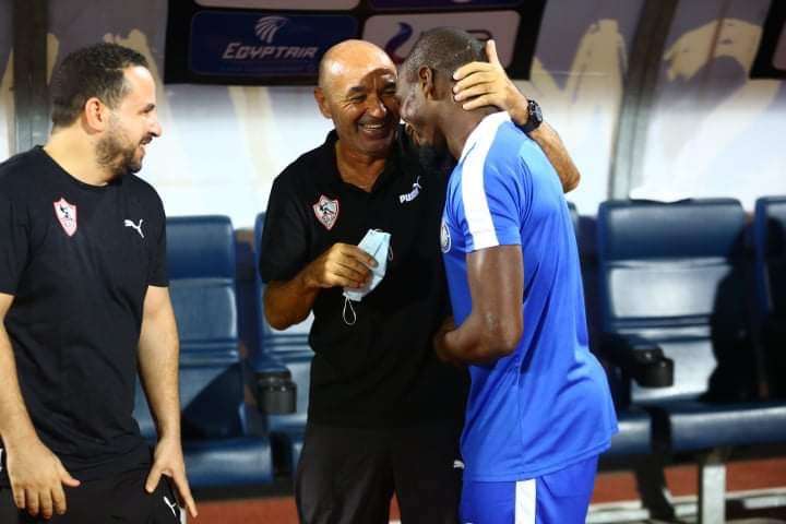 باتشيكو يصافح كوفي