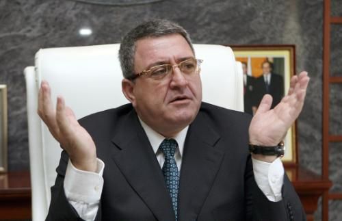 2011-02-092011-02-09t123937z_01_tir01_rtridsp_3_soccer-albania-stadium_reuters