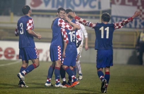 2011-02-092011-02-09t185549z_01_nso18_rtridsp_3_soccer-friendly_reuters