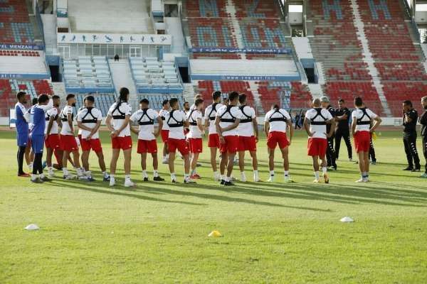 من تدريبات منتخب تونس أمس