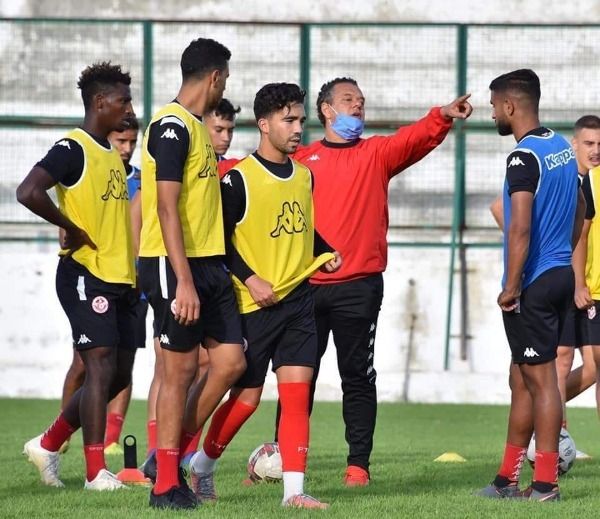 ماهر الكنزاري وعناصر منتخب تونس للشباب