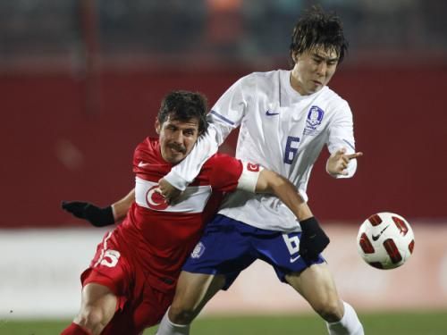 2011-02-092011-02-09t184943z_01_ims08_rtridsp_3_soccer-friendly_reuters