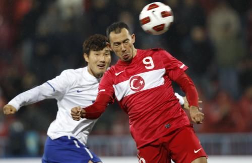 2011-02-092011-02-09t184005z_01_ims05_rtridsp_3_soccer-friendly_reuters