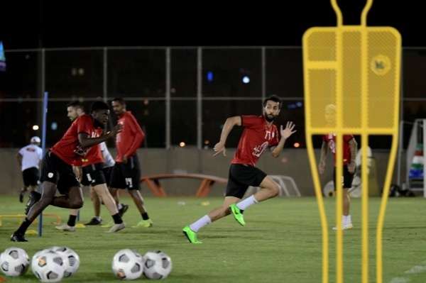 لاعبو الشباب