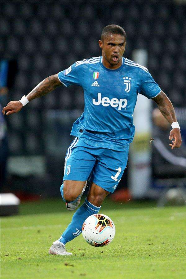 دوجلاس كوستا