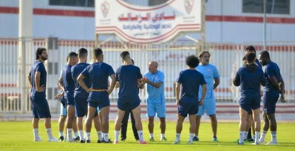 باتشيكو مع لاعبي الزمالك