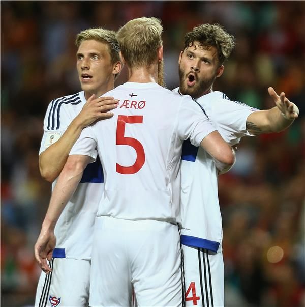 لاعبو جزر فارو 