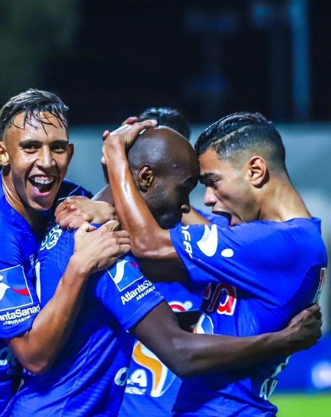 لاعبو الرجاء 