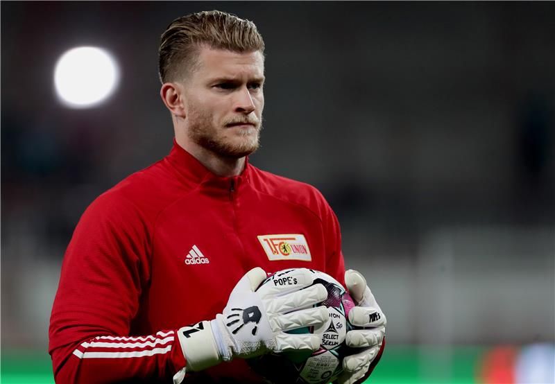 لوريس كاريوس