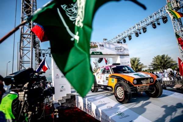 من السباقات