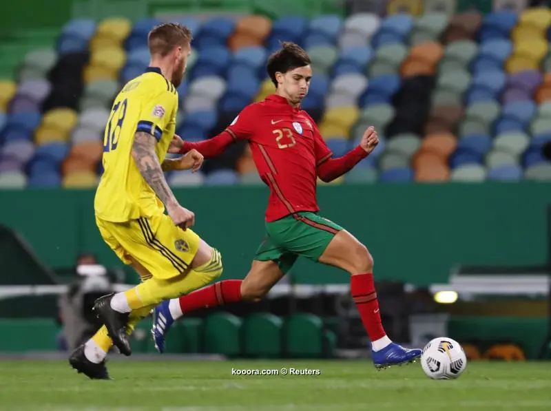 ?i=reuters%2f2020-10-14%2f2020-10-14t185353z_1121802067_up1egae1ghtu8_rtrmadp_3_soccer-uefanations-por-swe-report_reuters