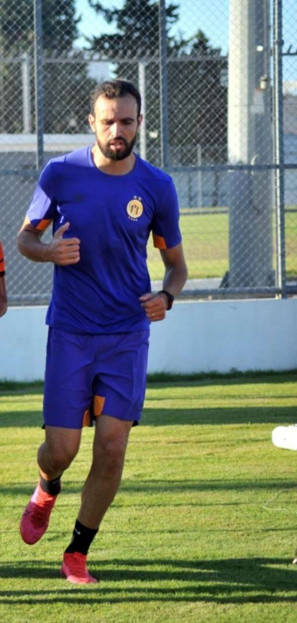 حمدي النقاز