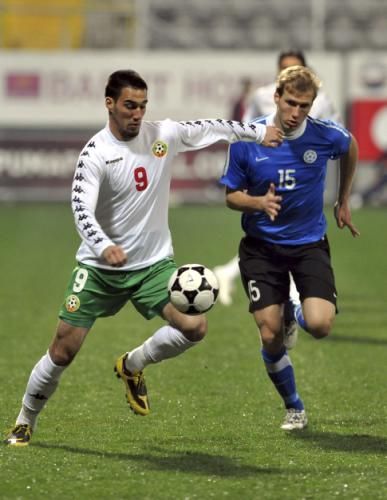 2011-02-092011-02-09t204651z_01_osm06_rtridsp_3_soccer-friendly_reuters