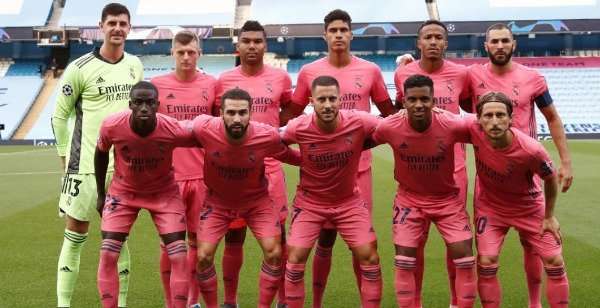 ريال مدريد باللون الوردي - أرشيفية