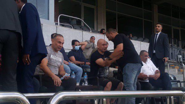 حسام حسن من المدرجات