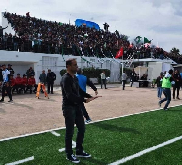  محمد المكشر حين كان مدربا لهلال الشابة