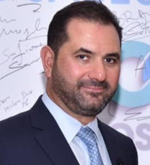 معز إدريس 