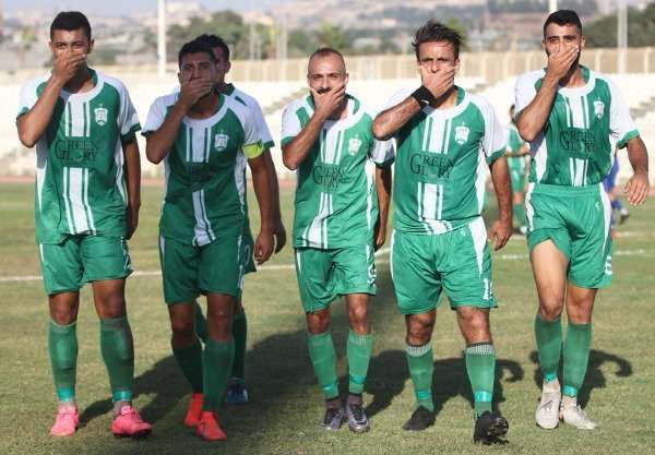 لاعبو الأنصار