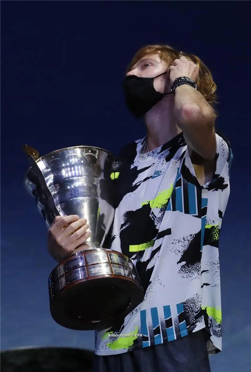 ?i=epa%2ftennis%2f2020-10%2f2020-10-18-08755737_epa