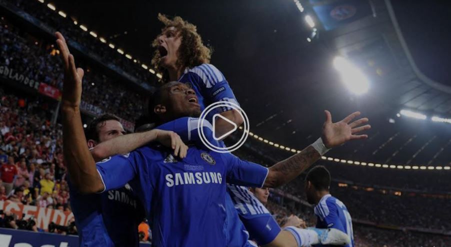 دروجبا مع لاعبي تشيلسي