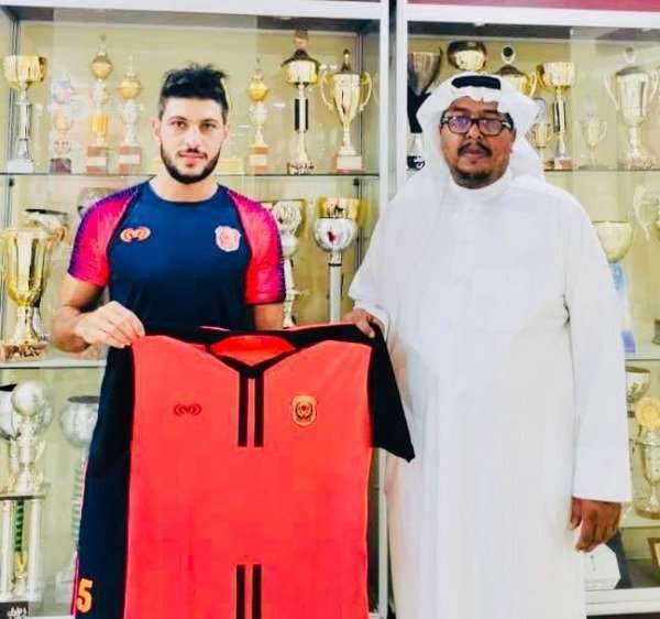 من تقديم أبو زريق