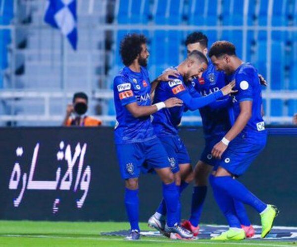 لاعبو الهلال