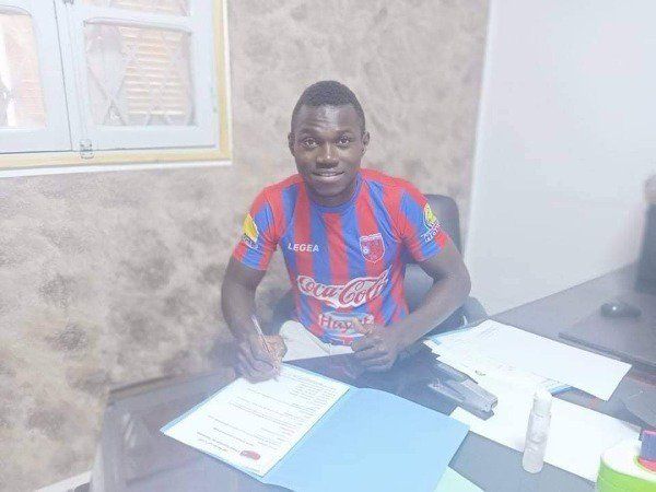 من توقيع سيلا