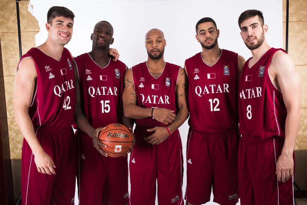لاعبو المنتخب القطري