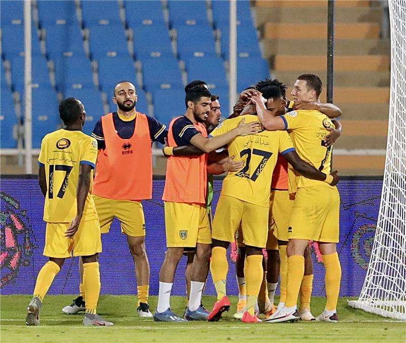لاعبو النصر 