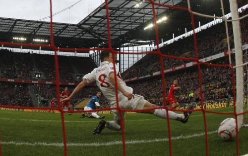 2011-02-132011-02-13t164803z_01_ina21_rtridsp_3_soccer-germany_reuters