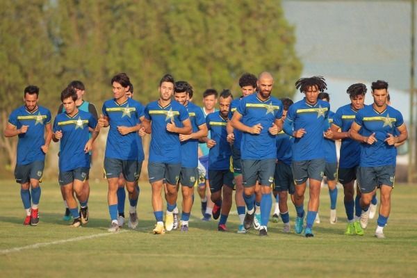 لاعبو الشرطة 