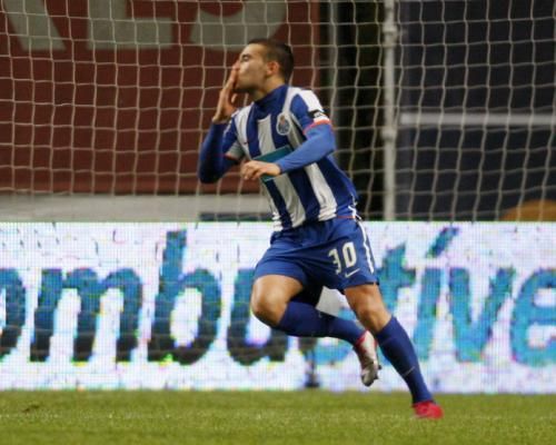 2011-02-132011-02-13t224904z_01_hgc02_rtridsp_3_soccer-portugal_reuters