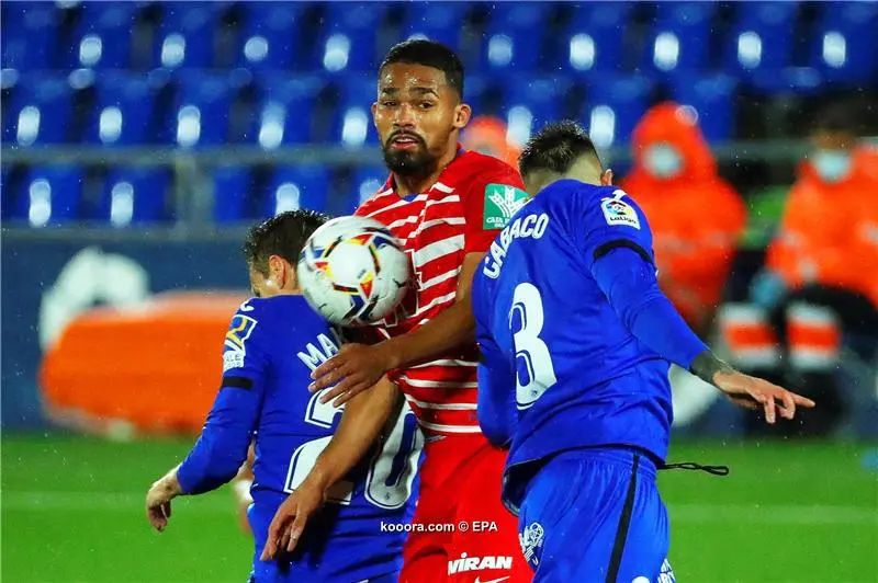 ?i=epa%2fsoccer%2f2020-10%2f2020-10-25%2f2020-10-25-08773503_epa