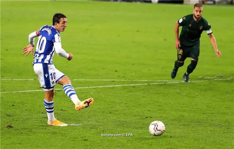 ?i=epa%2fsoccer%2f2020-10%2f2020-10-25%2f2020-10-25-08773807_epa