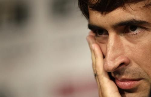 2010-07-26t133511z_01_jmg04_rtridsp_3_soccer-spain-raul_reuters