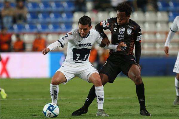 من مباراة سابقة بين الفريقين