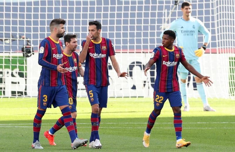 لاعبو برشلونة 