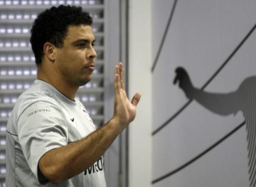 2011-02-142011-02-14t164911z_01_pw03_rtridsp_3_soccer-latam-brazil-ronaldo_reuters